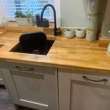 Quaint 1 Bedroom Cottage In Pudsey, Leeds Exteriér fotografie