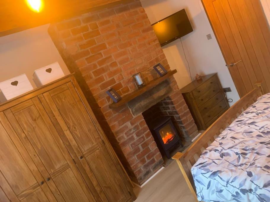 Quaint 1 Bedroom Cottage In Pudsey, Leeds Exteriér fotografie