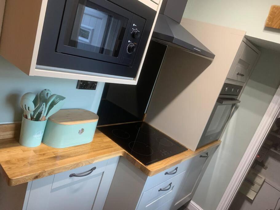 Quaint 1 Bedroom Cottage In Pudsey, Leeds Exteriér fotografie